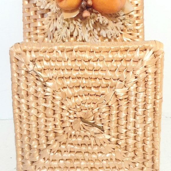 Decorative Woven Basket with Orange Accents Wall Xecor.Vintage Kitsch. - Picture 3 of 3